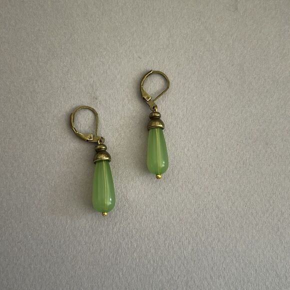 Boho Green Drop Earrings A1320 - Picture 2 of 2